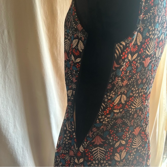 Like New Alya A-Line Fit Flare Floral Pattern Dress Women’s Size Small - Picture 5 of 8